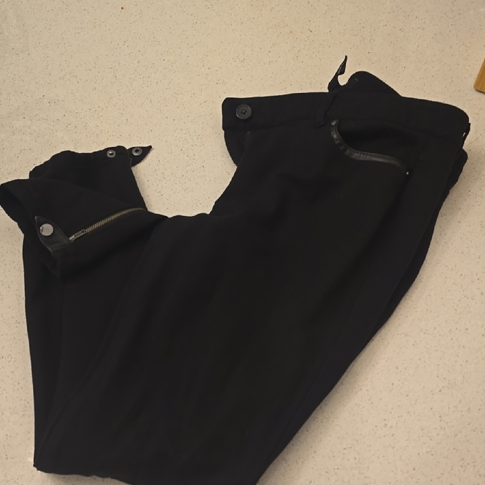 Stylish Black Pants with Zipper Detail